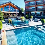 Le Labrador 1971 Hotel 4*